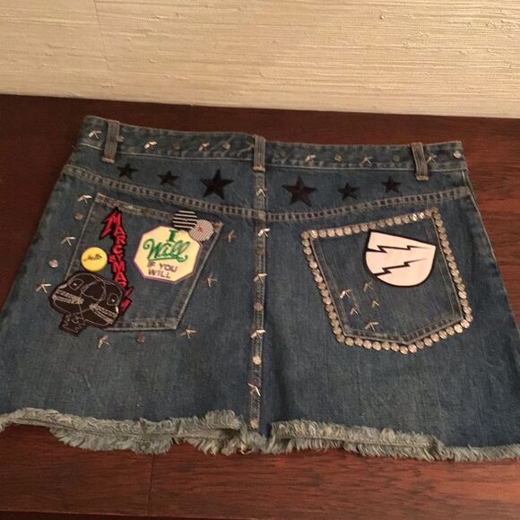 MARC JACOBS-VINTAGE DENIM SKIRT SILVER STUDS & APPLIQUES - Picture 1 of 6